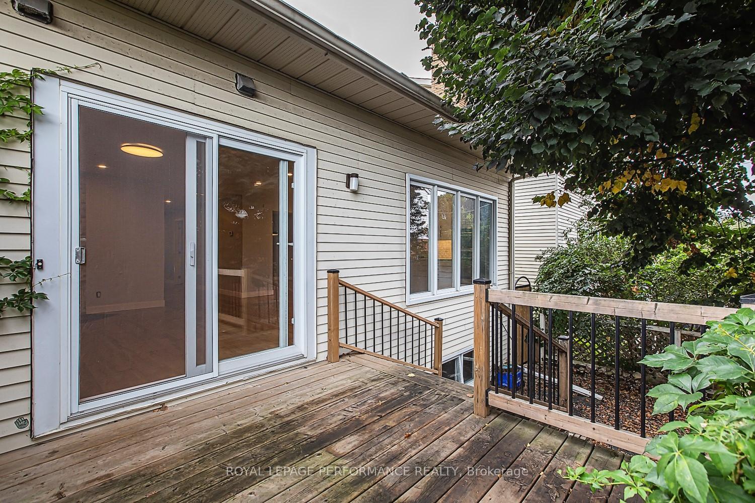 Photo 17 of 84 Lockhart Avenue N, Ottawa, Woodroffe — HOMEH