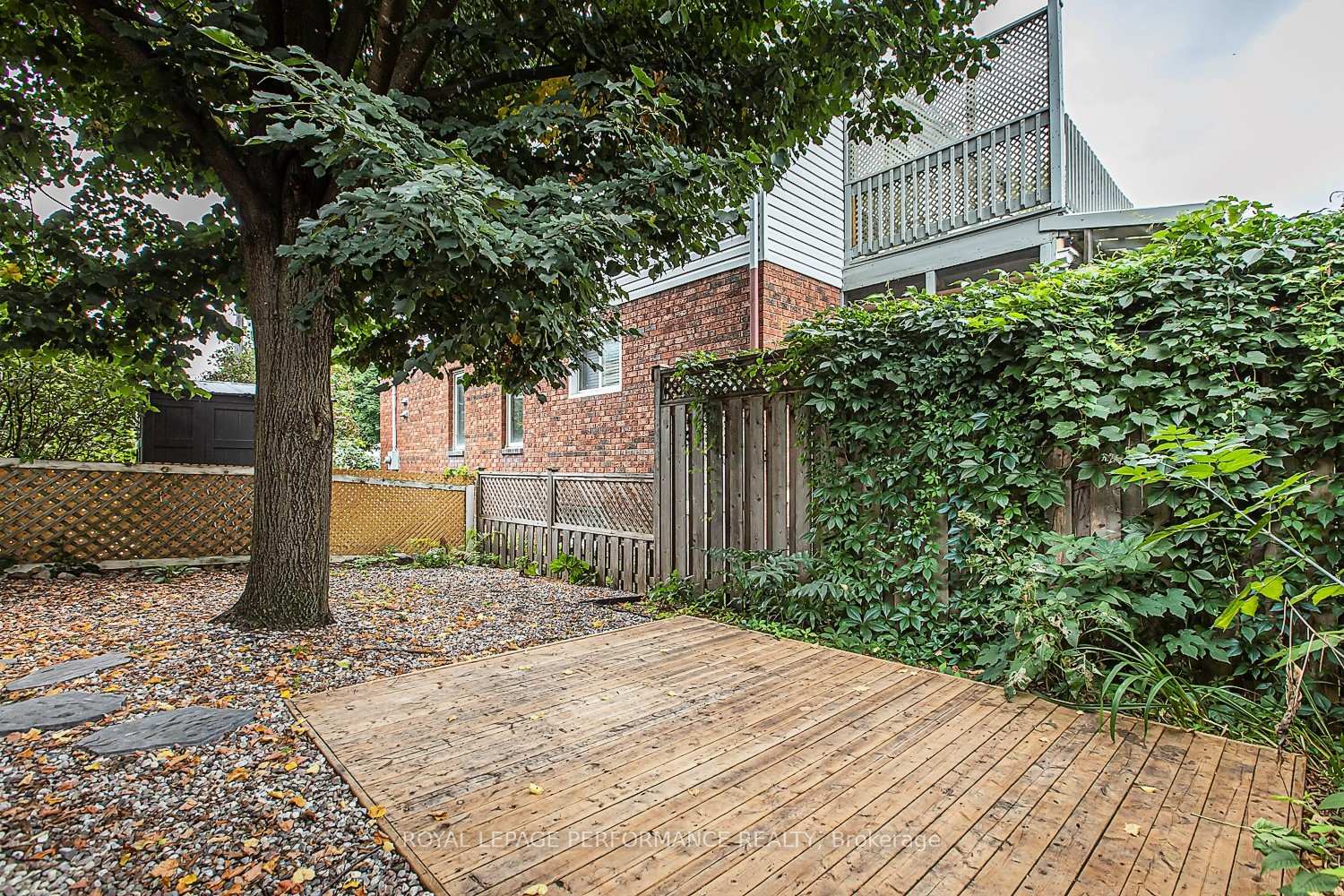 Photo 15 of 84 Lockhart Avenue N, Ottawa, Woodroffe — HOMEH