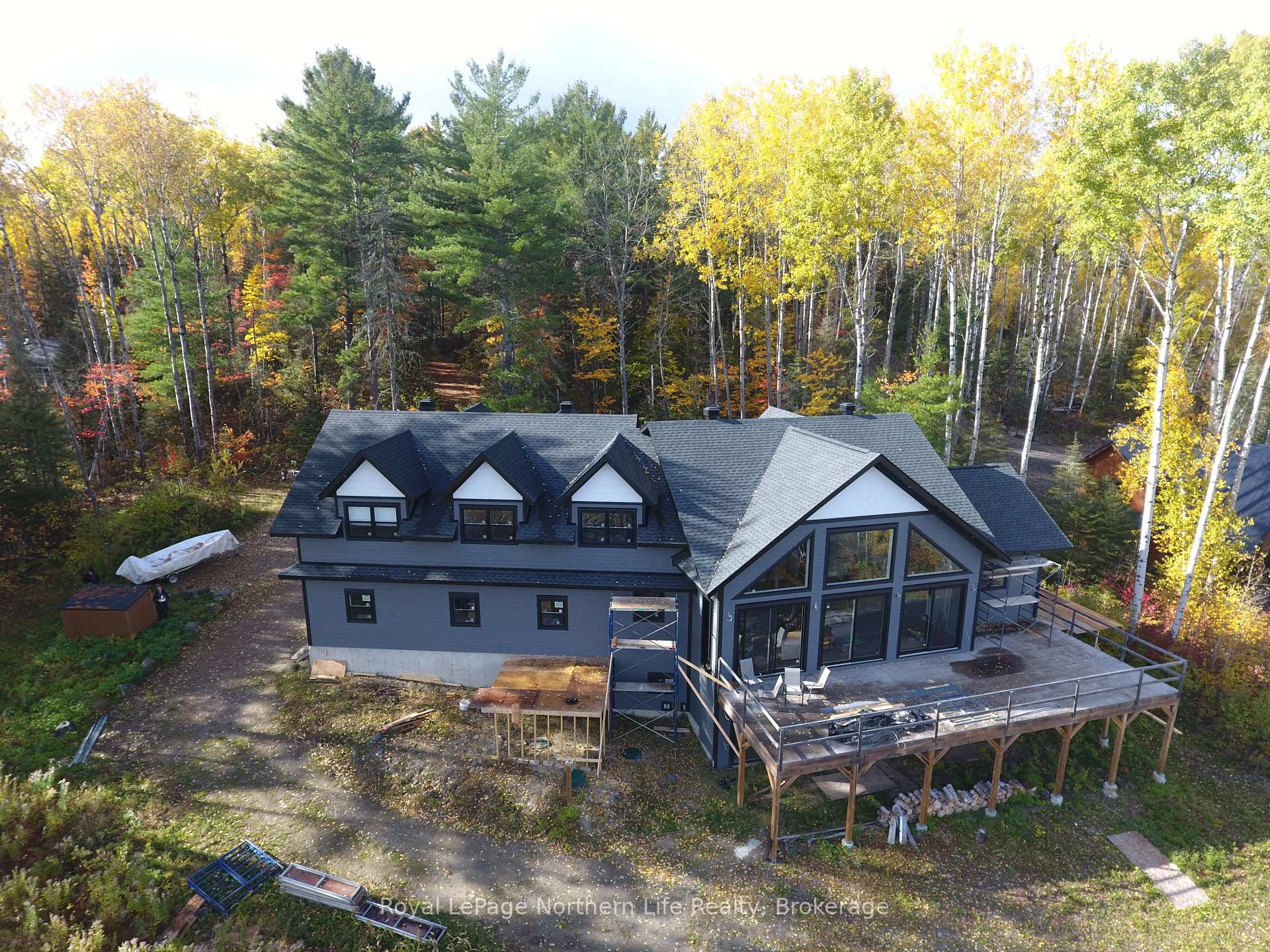 Front of 429 Fox Run Drive