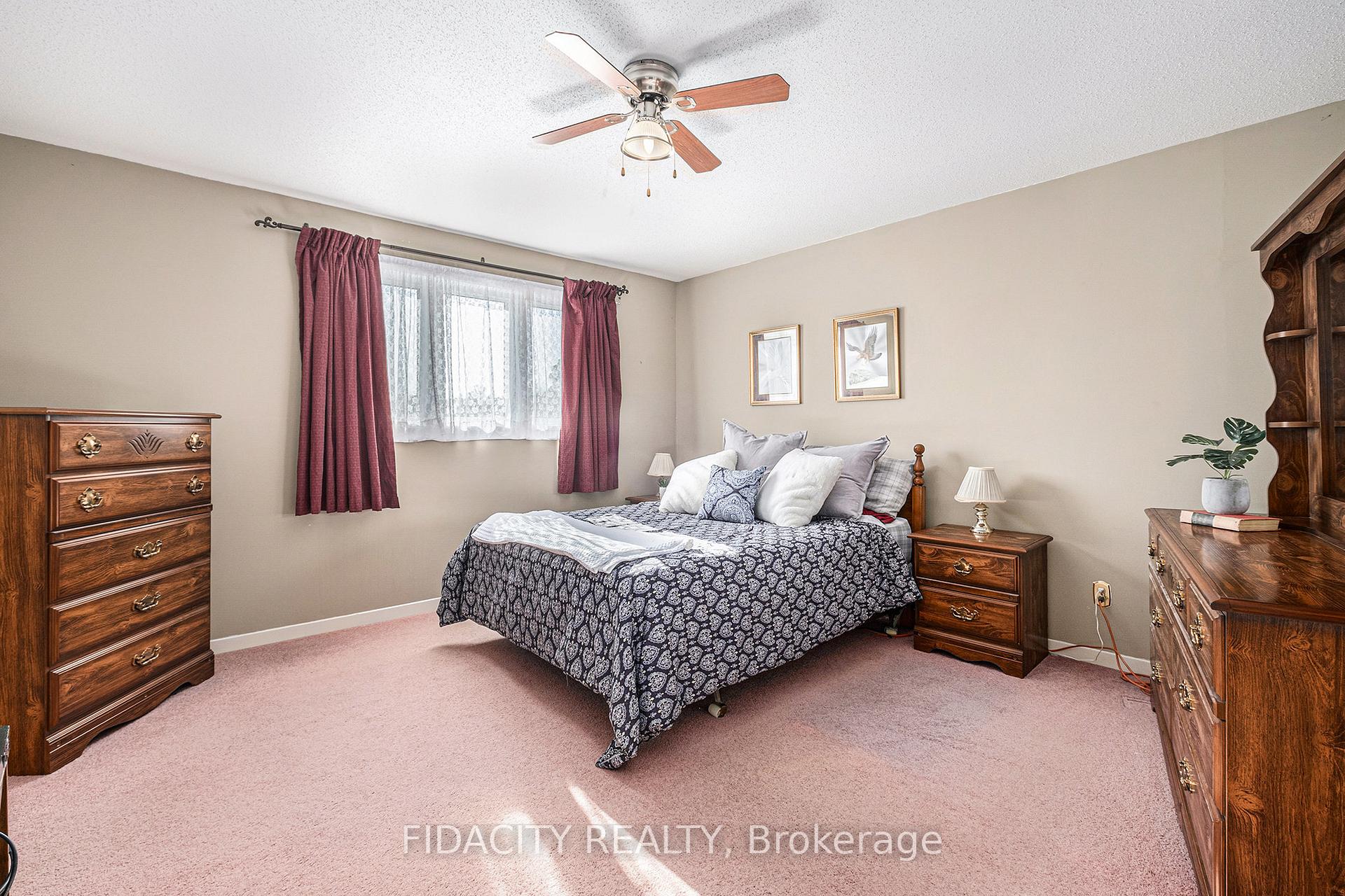 Photo 31 of 5 Rogers Creek Way, Ottawa, Btwn Franktown Rd. & Fallowfield Rd. — HOMEH