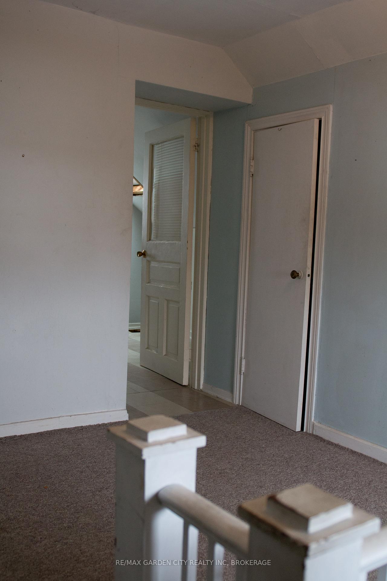 Photo 21 of 22 Currie Street, St. Catharines, Facer — HOMEH