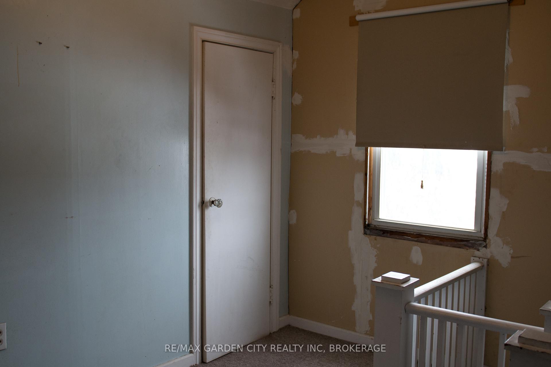 Photo 39 of 22 Currie Street, St. Catharines, Facer — HOMEH