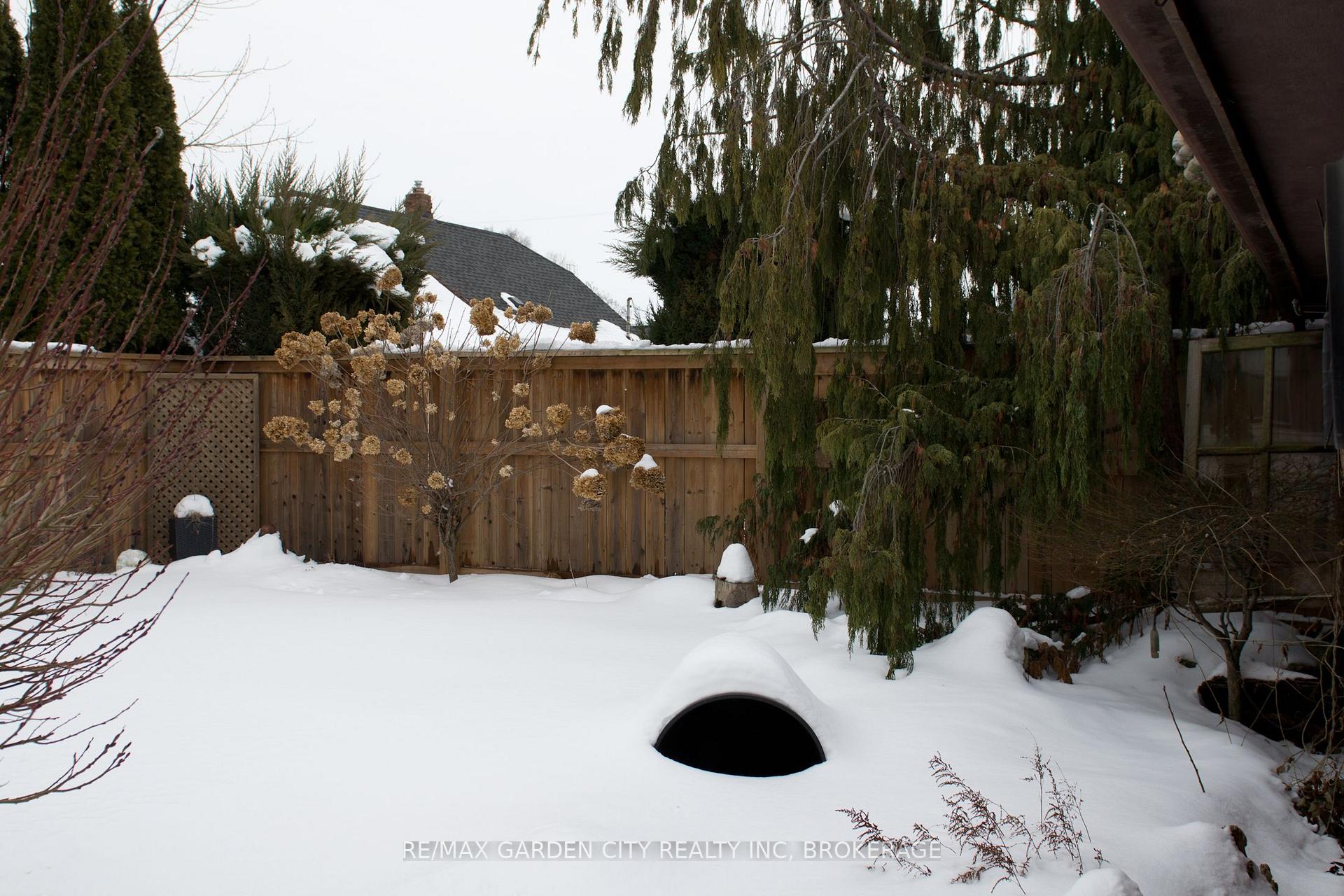 Photo 60 of 22 Currie Street, St. Catharines, Facer — HOMEH