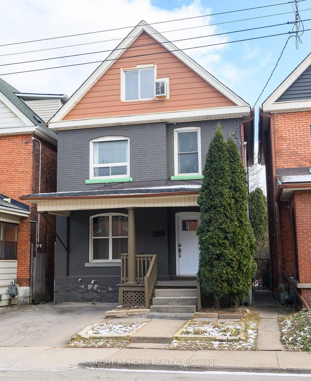 Photo 2 of 30 Fairleigh Avenue N, Hamilton, Gibson — HOMEH