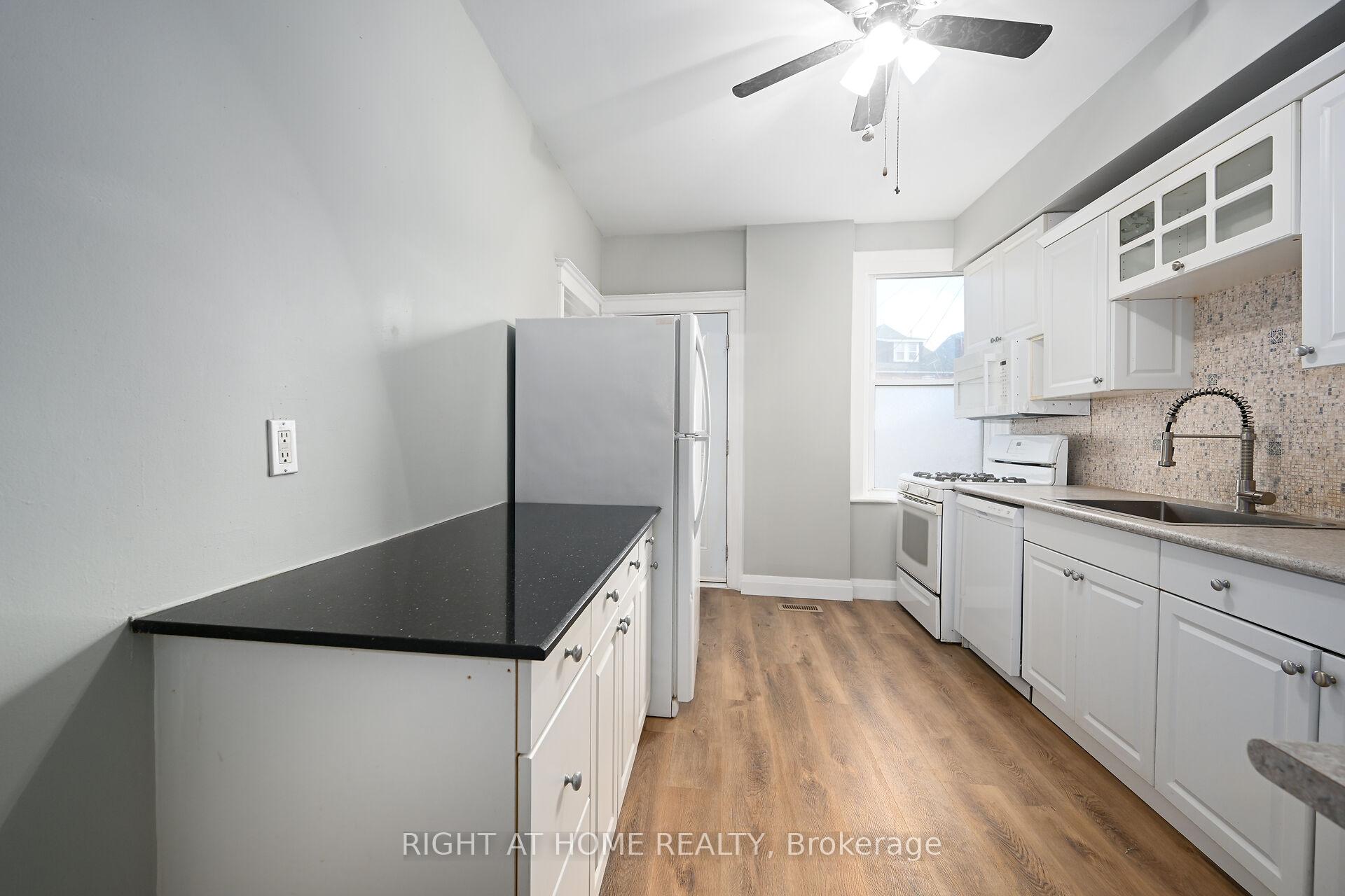 Photo 8 of 30 Fairleigh Avenue N, Hamilton, Gibson — HOMEH
