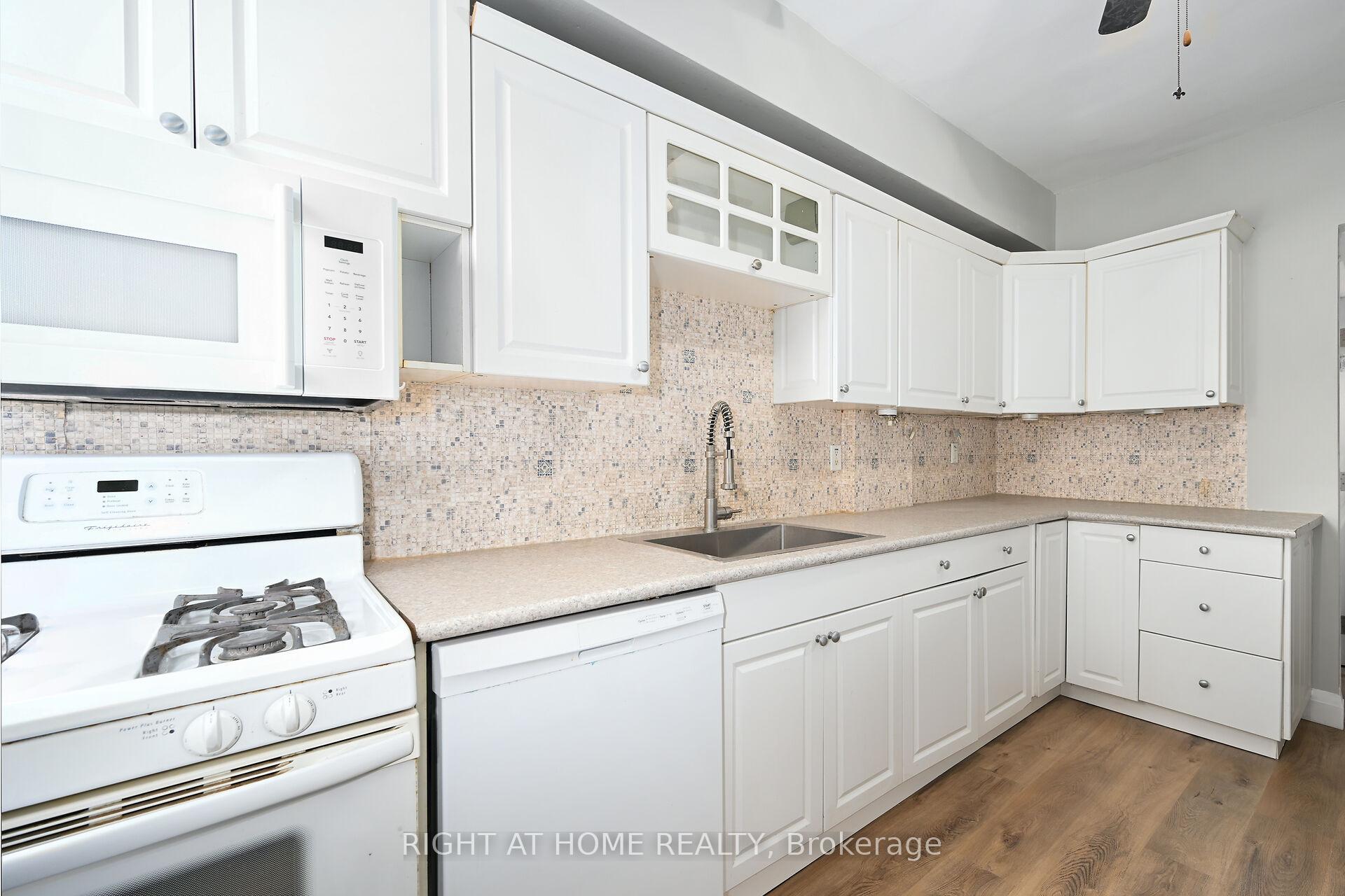 Photo 10 of 30 Fairleigh Avenue N, Hamilton, Gibson — HOMEH