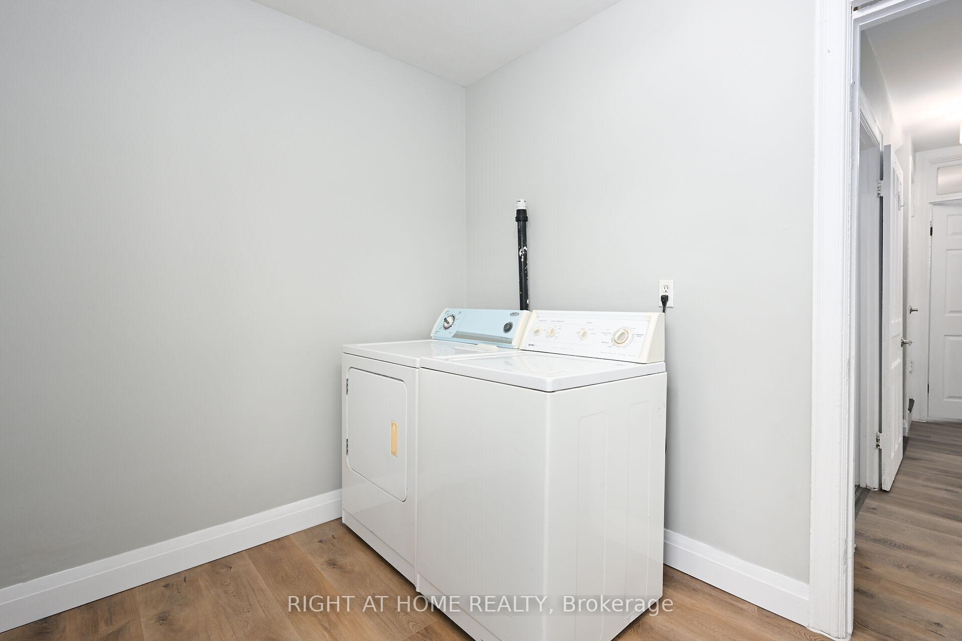 Photo 16 of 30 Fairleigh Avenue N, Hamilton, Gibson — HOMEH