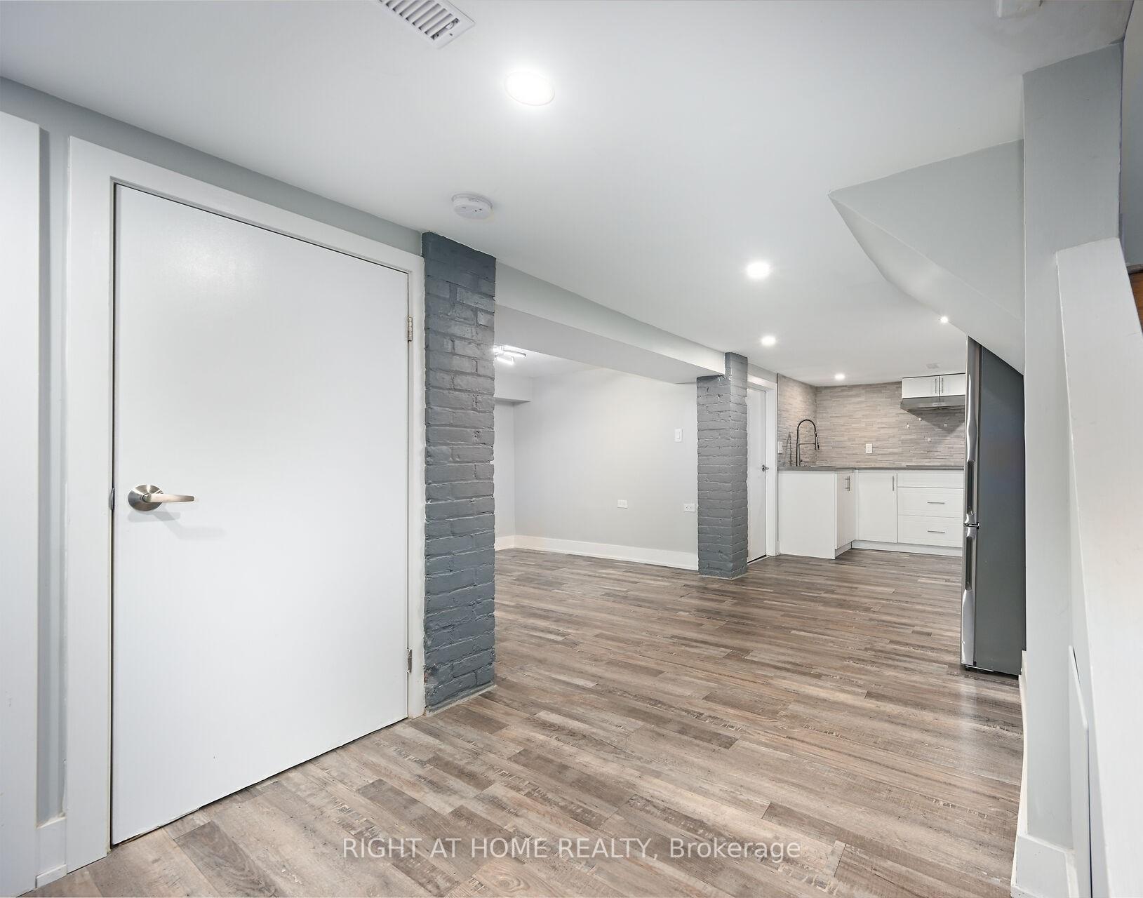 Photo 23 of 30 Fairleigh Avenue N, Hamilton, Gibson — HOMEH