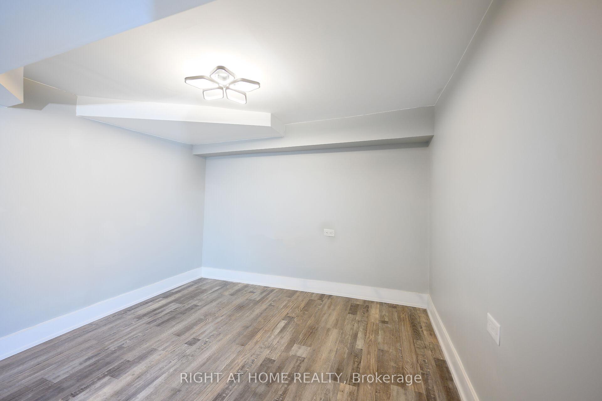 Photo 24 of 30 Fairleigh Avenue N, Hamilton, Gibson — HOMEH