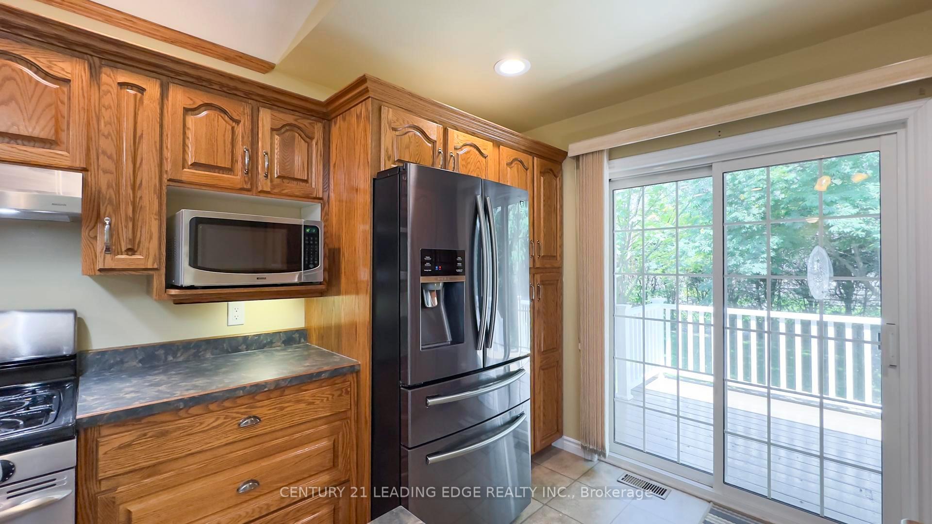 Photo 11 of 221 Suncoast Drive E, Goderich, Goderich (Town) — HOMEH