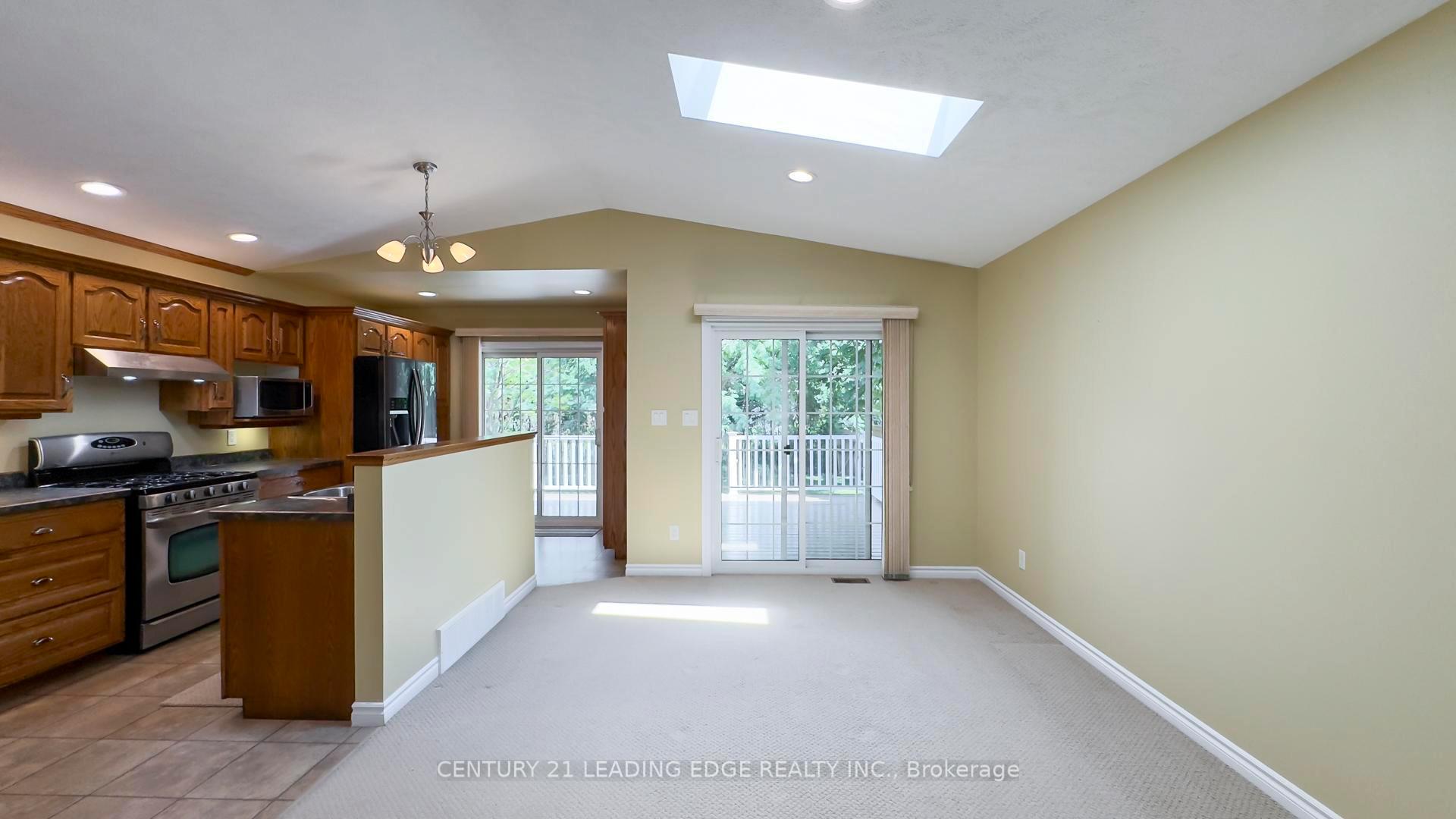 Photo 15 of 221 Suncoast Drive E, Goderich, Goderich (Town) — HOMEH