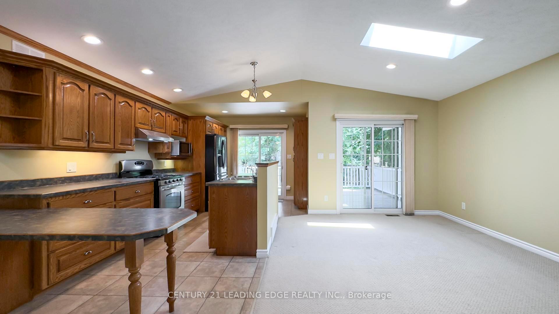 Photo 18 of 221 Suncoast Drive E, Goderich, Goderich (Town) — HOMEH