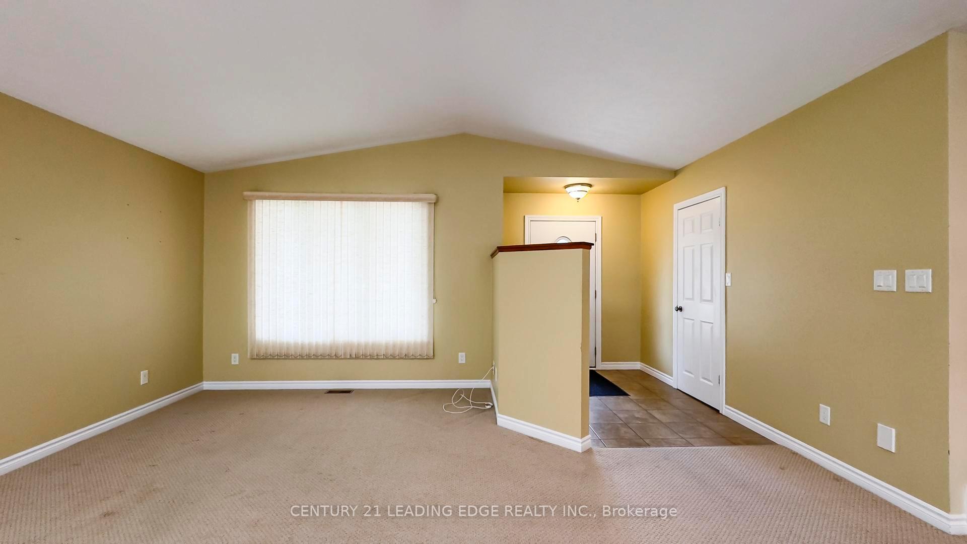 Photo 25 of 221 Suncoast Drive E, Goderich, Goderich (Town) — HOMEH
