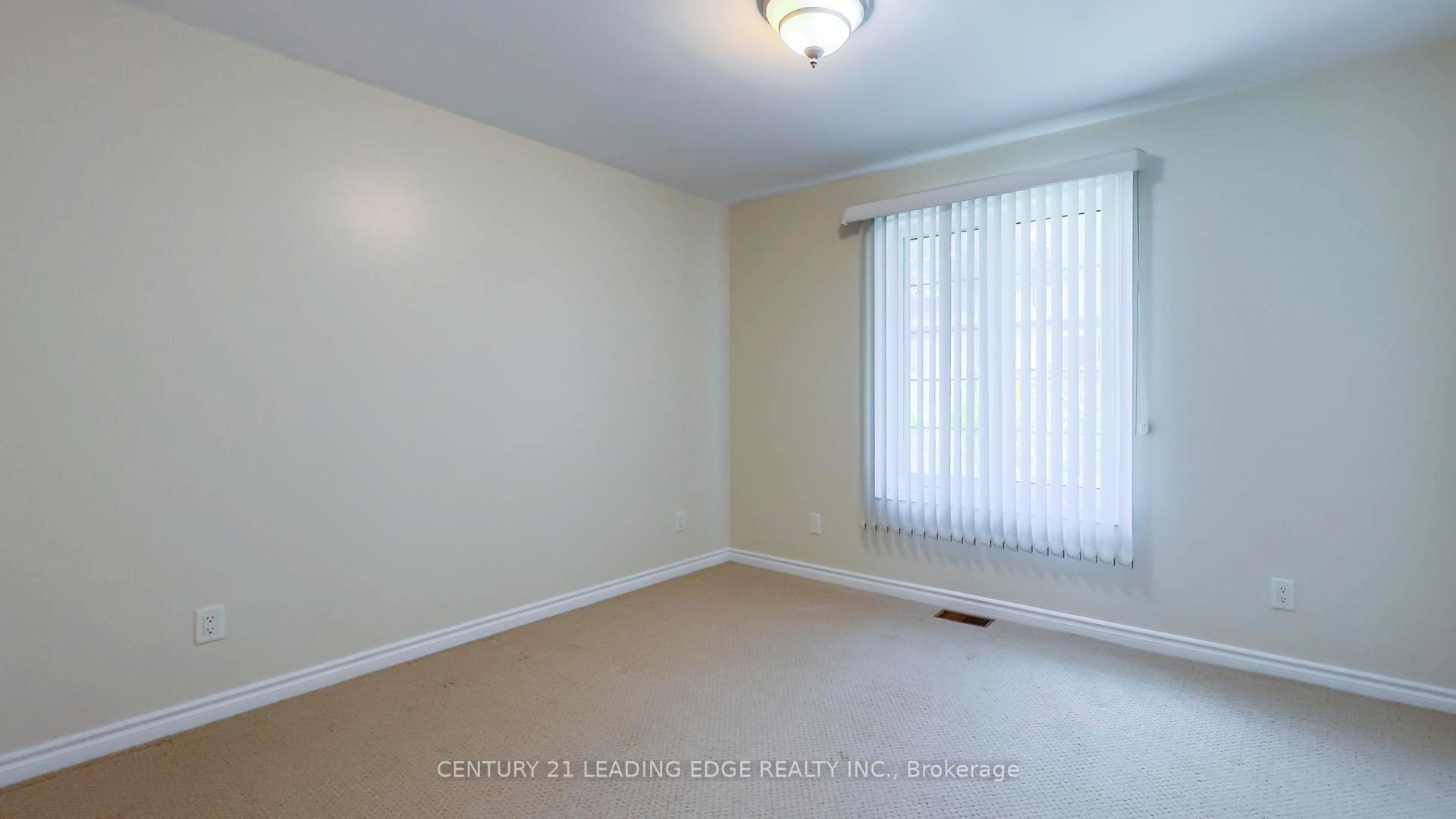Photo 36 of 221 Suncoast Drive E, Goderich, Goderich (Town) — HOMEH