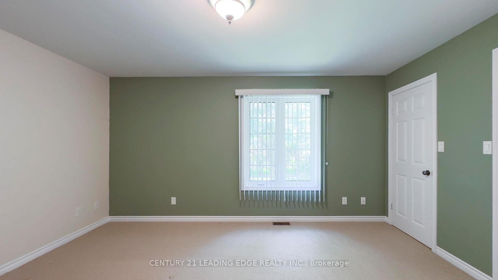 Photo 35 of 221 Suncoast Drive E, Goderich, Goderich (Town) — HOMEH