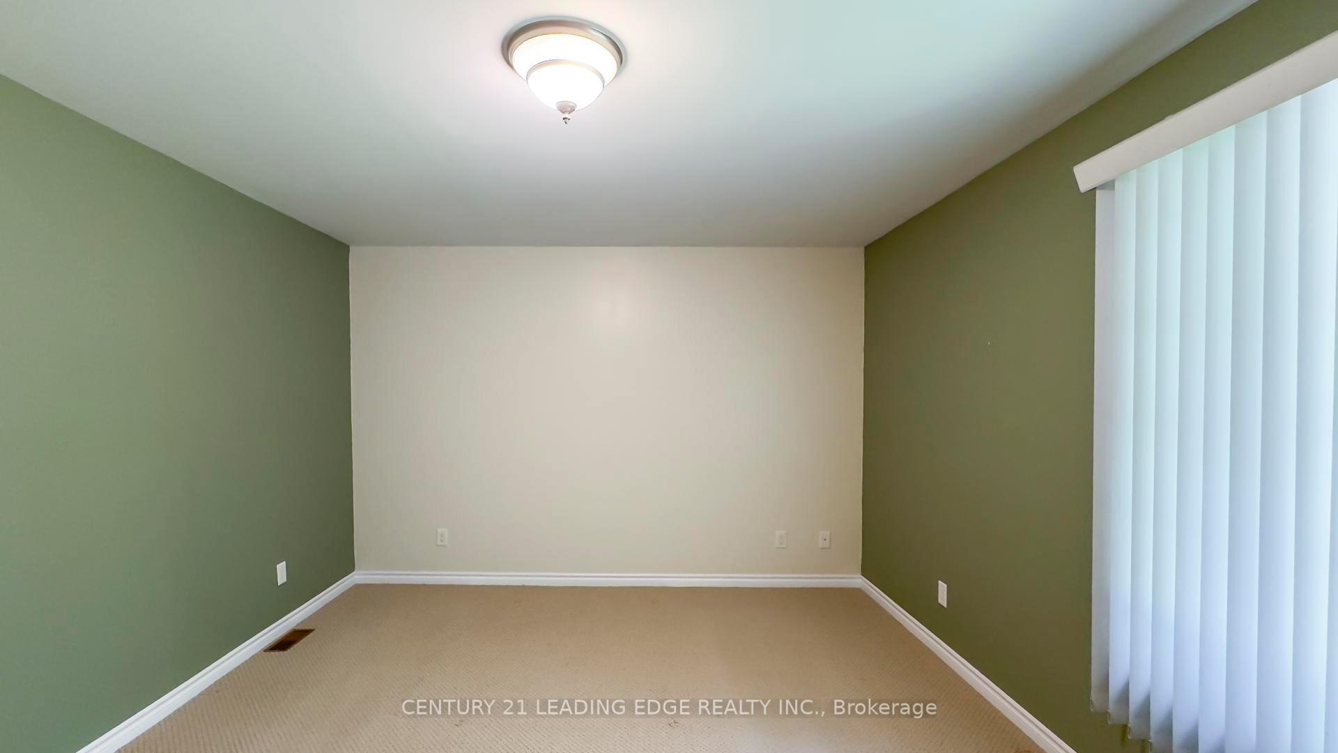 Photo 34 of 221 Suncoast Drive E, Goderich, Goderich (Town) — HOMEH