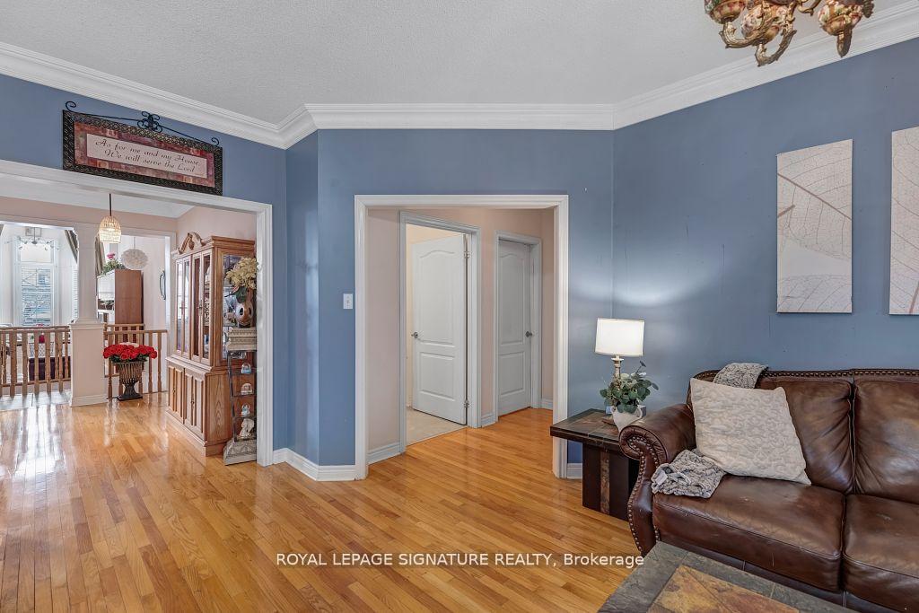 Photo 19 of 102 Pennyroyal Crescent, Brampton, Bramalea North Industrial — HOMEH