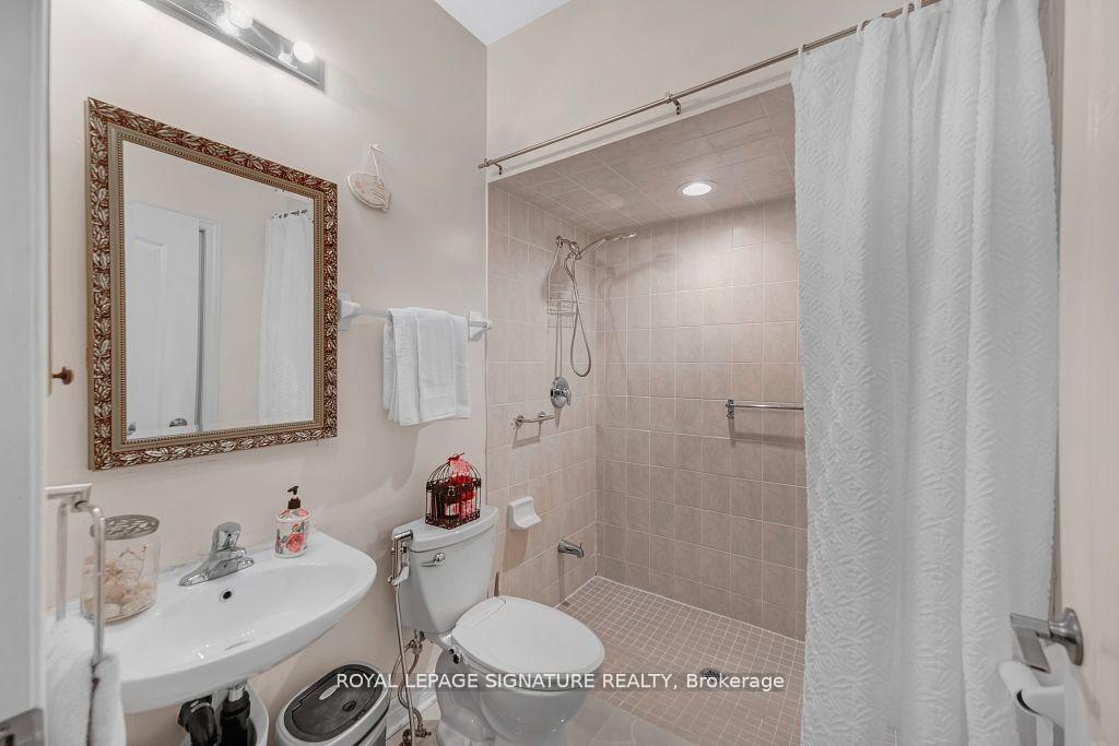 Photo 21 of 102 Pennyroyal Crescent, Brampton, Bramalea North Industrial — HOMEH