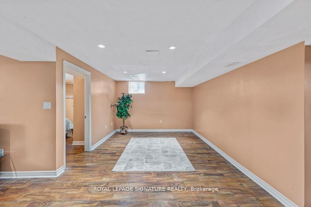 Photo 26 of 102 Pennyroyal Crescent, Brampton, Bramalea North Industrial — HOMEH