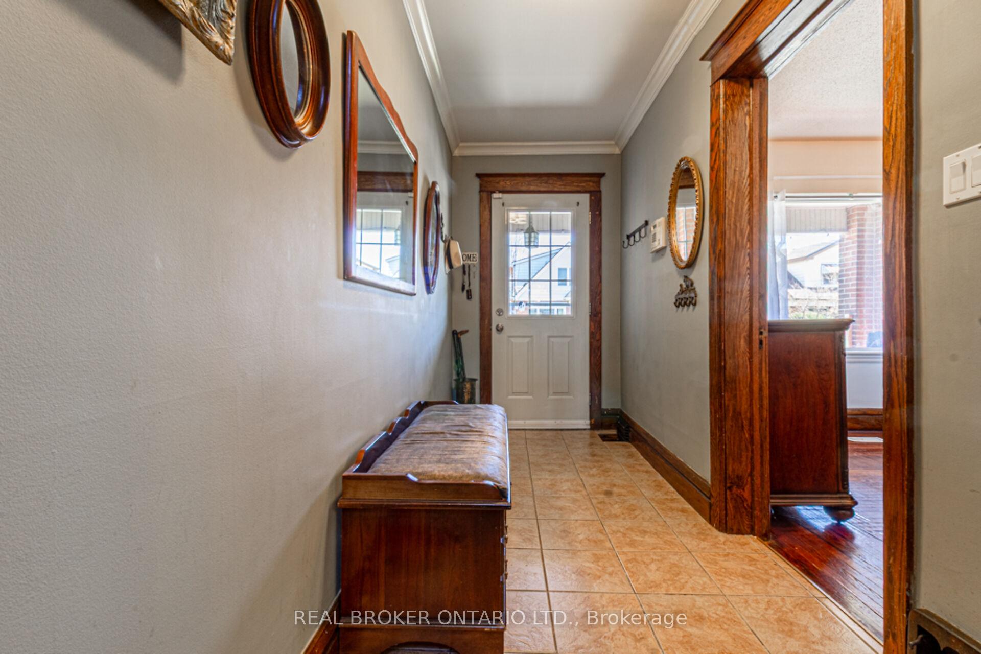 Photo 3 of 165 Leinster Avenue N, Hamilton, Stripley — HOMEH