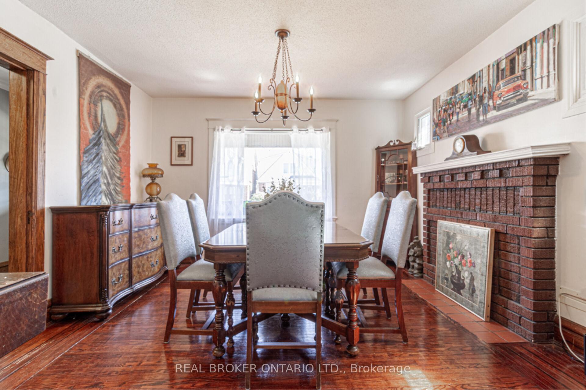 Photo 5 of 165 Leinster Avenue N, Hamilton, Stripley — HOMEH