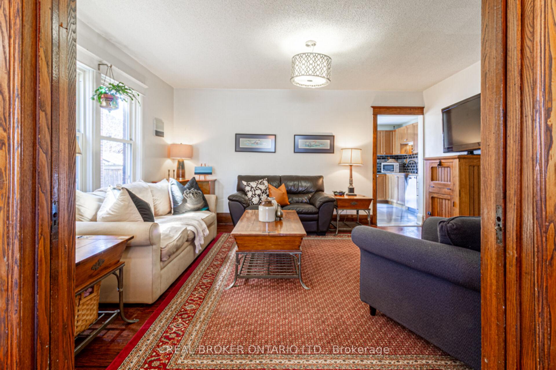 Photo 7 of 165 Leinster Avenue N, Hamilton, Stripley — HOMEH