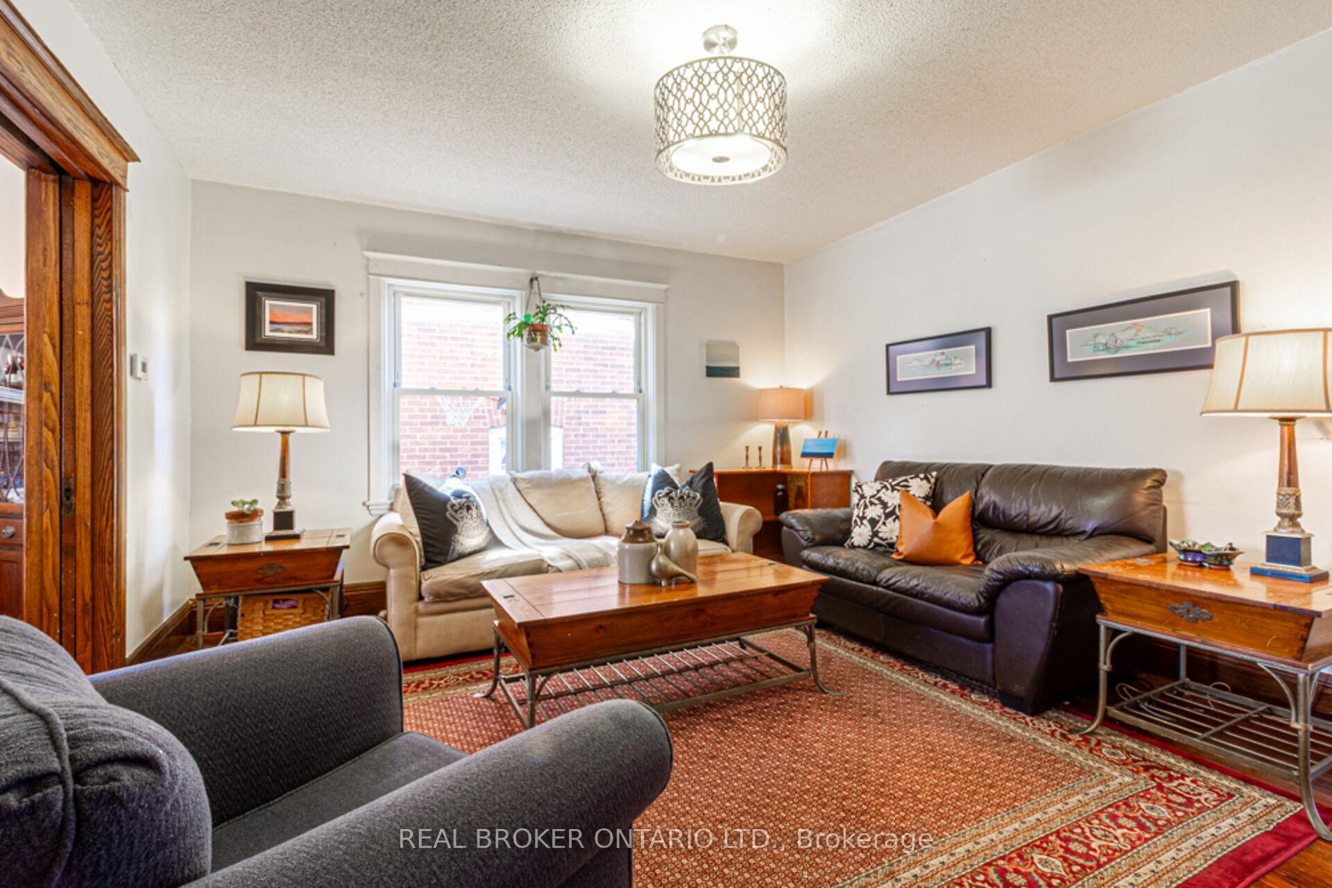 Photo 11 of 165 Leinster Avenue N, Hamilton, Stripley — HOMEH