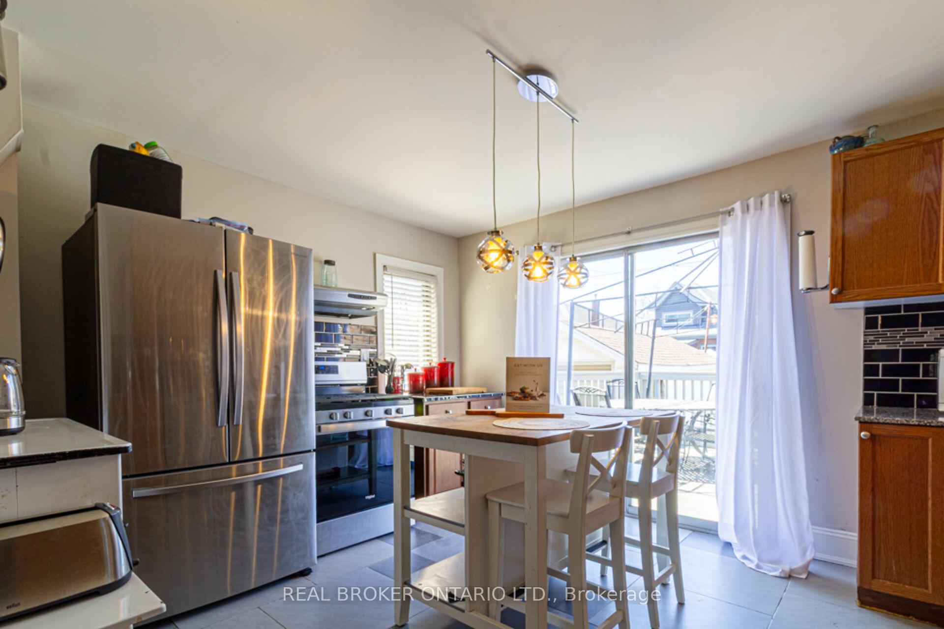 Photo 17 of 165 Leinster Avenue N, Hamilton, Stripley — HOMEH