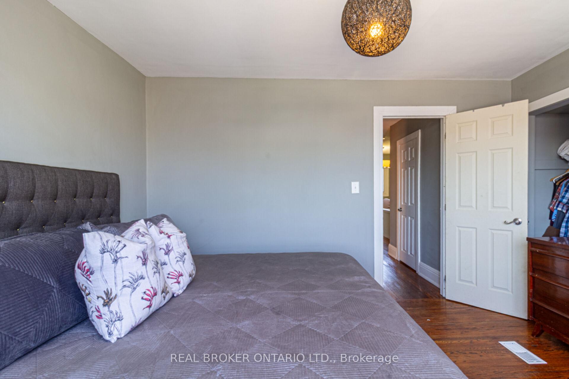 Photo 25 of 165 Leinster Avenue N, Hamilton, Stripley — HOMEH