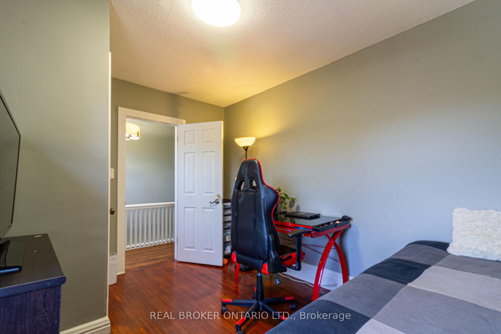 Photo 27 of 165 Leinster Avenue N, Hamilton, Stripley — HOMEH