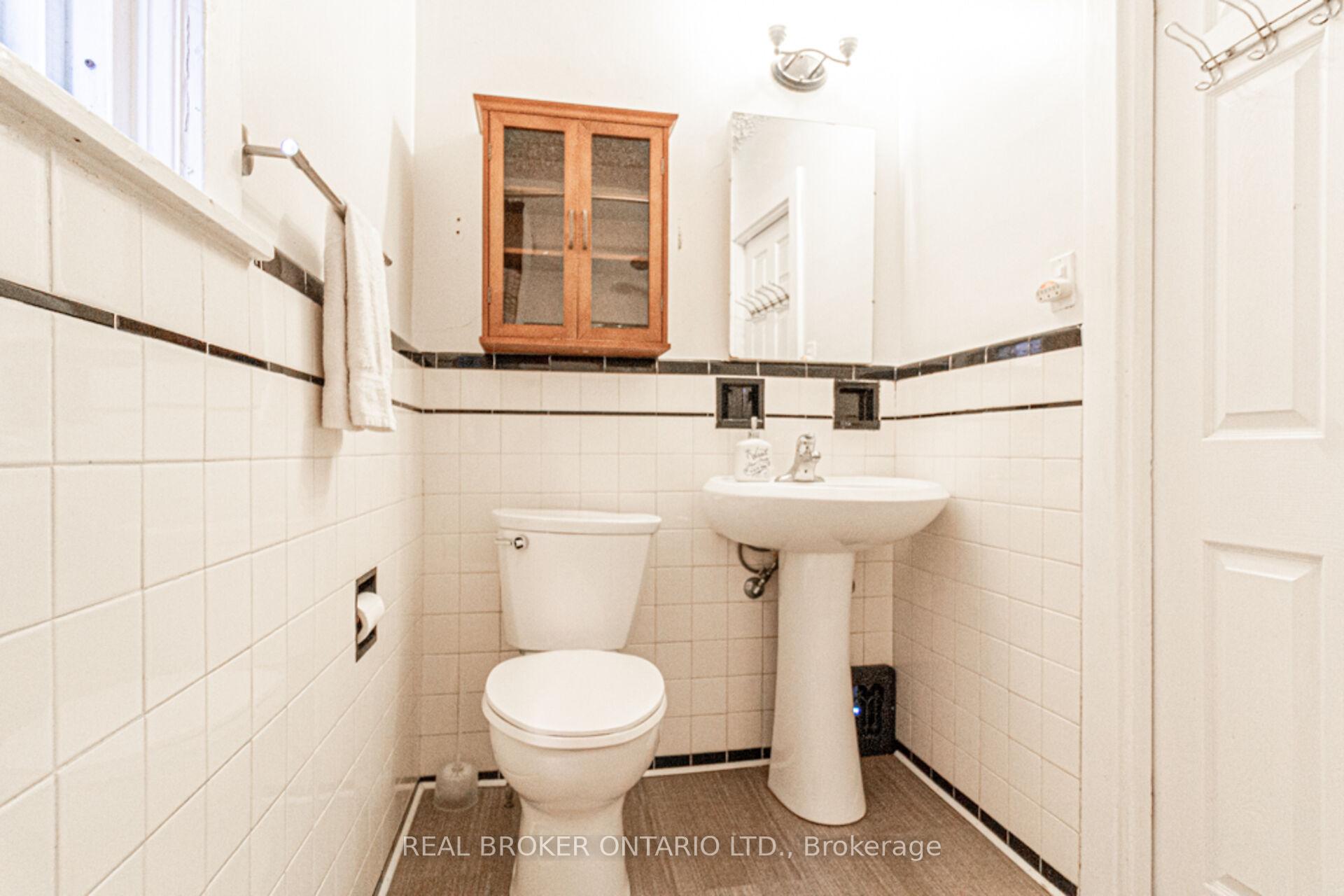 Photo 32 of 165 Leinster Avenue N, Hamilton, Stripley — HOMEH