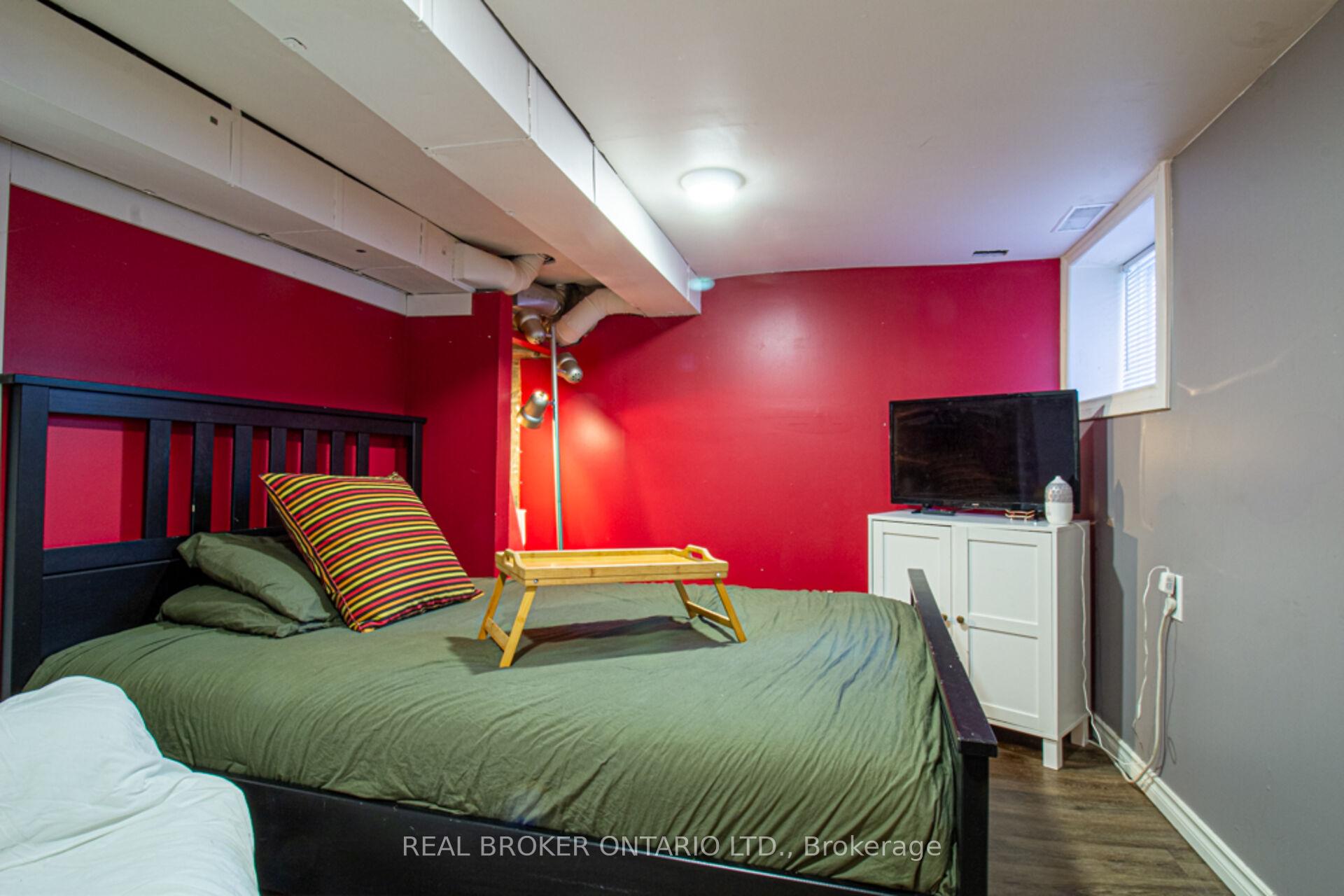 Photo 36 of 165 Leinster Avenue N, Hamilton, Stripley — HOMEH