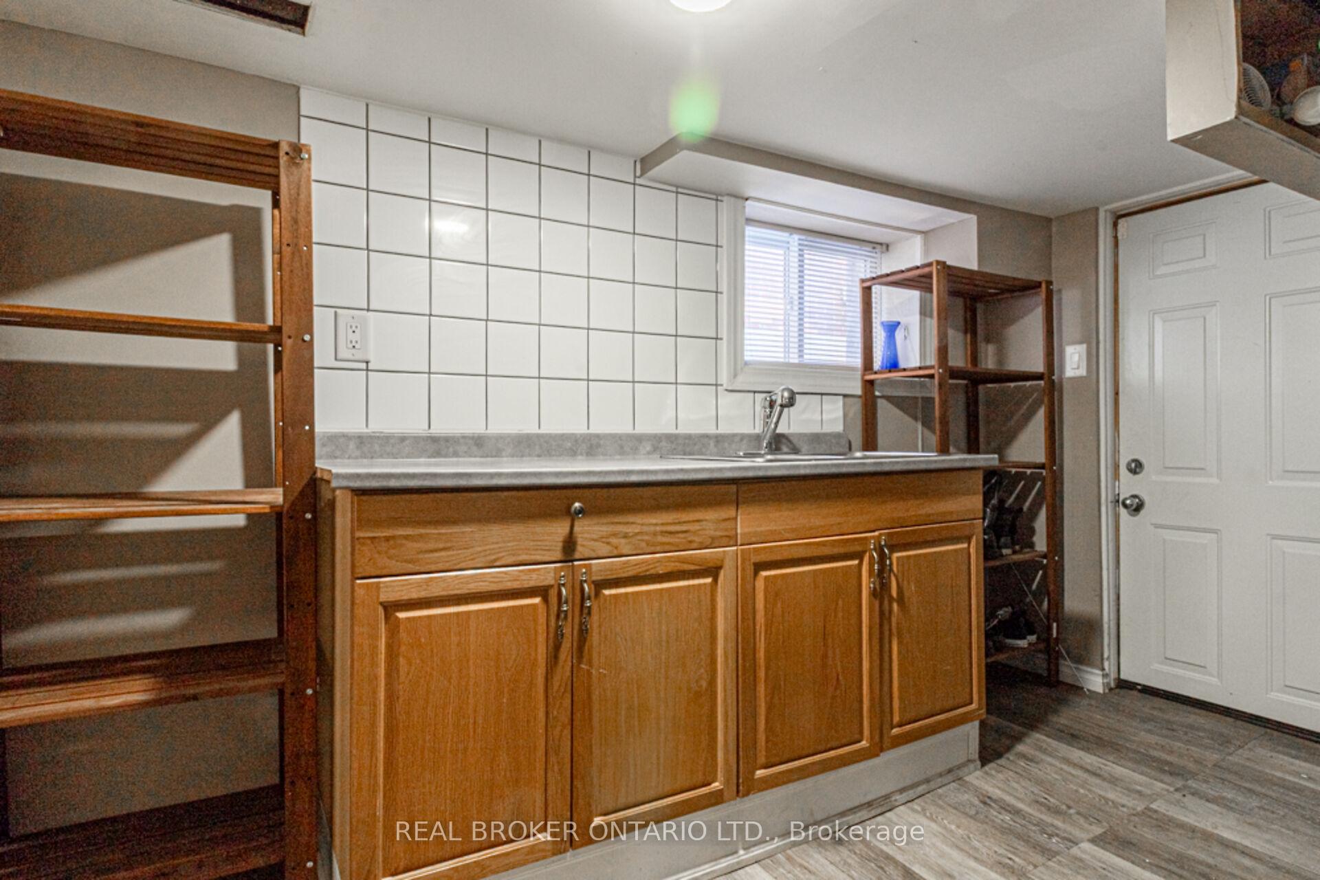 Photo 38 of 165 Leinster Avenue N, Hamilton, Stripley — HOMEH