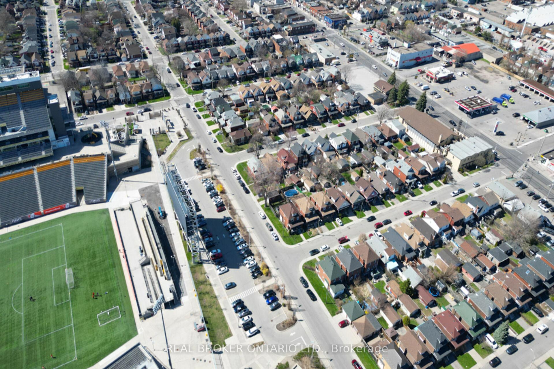 Photo 46 of 165 Leinster Avenue N, Hamilton, Stripley — HOMEH