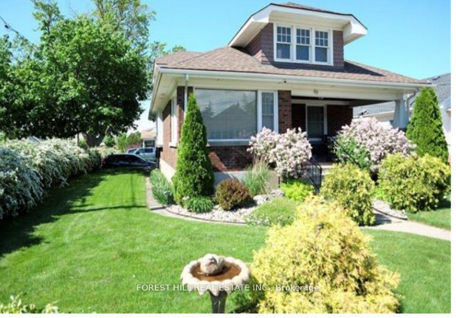 Front of 49 Eastchester Avenue