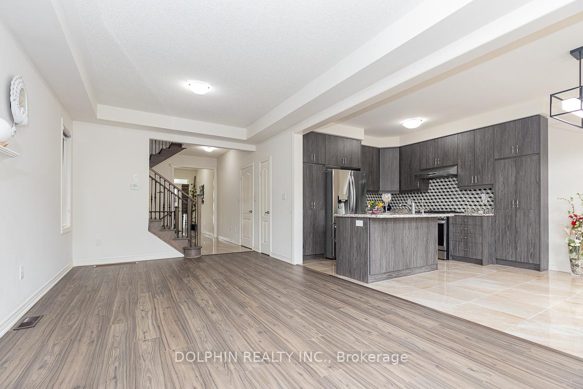 Photo 13 of 10 Great Falls Boulevard, Hamilton, Waterdown — HOMEH