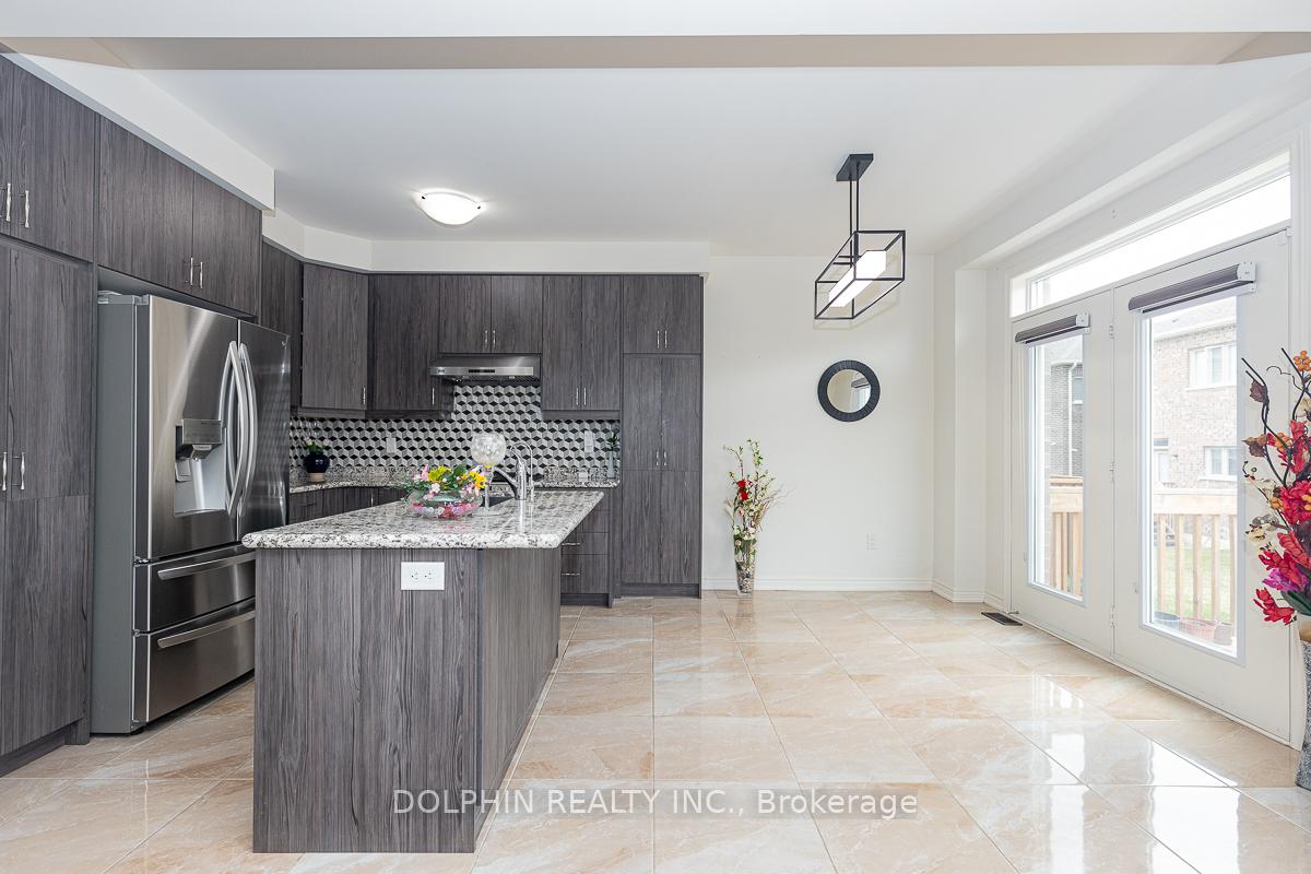 Photo 16 of 10 Great Falls Boulevard, Hamilton, Waterdown — HOMEH