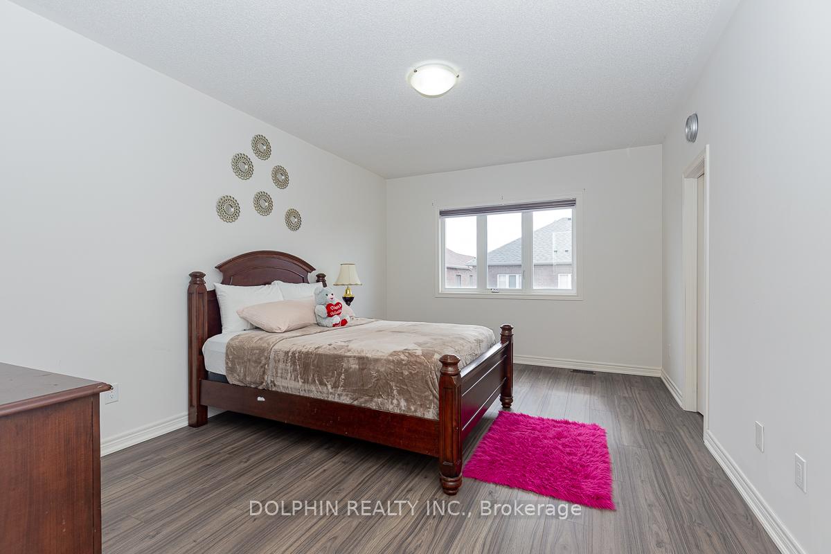 Photo 23 of 10 Great Falls Boulevard, Hamilton, Waterdown — HOMEH