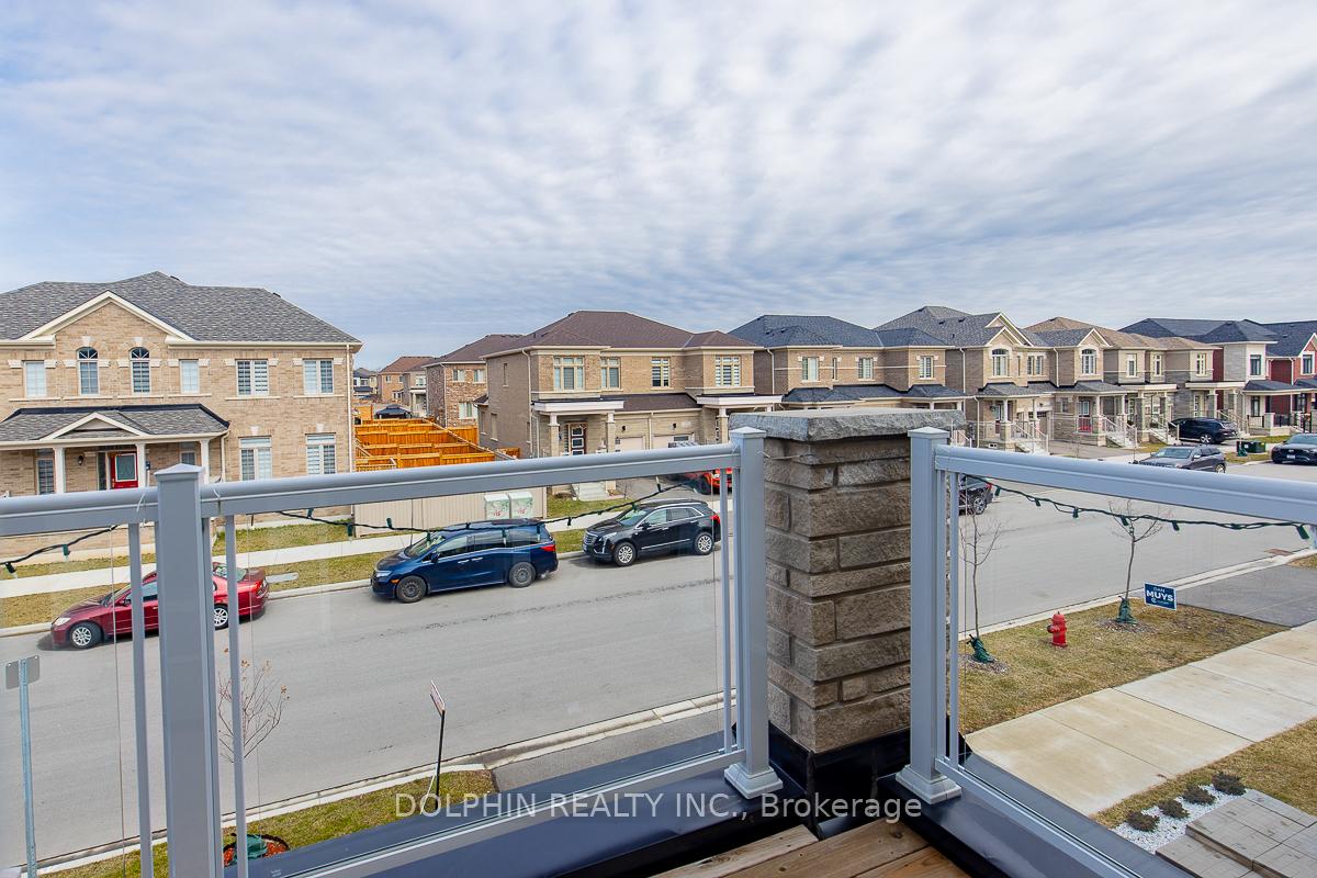 Photo 31 of 10 Great Falls Boulevard, Hamilton, Waterdown — HOMEH