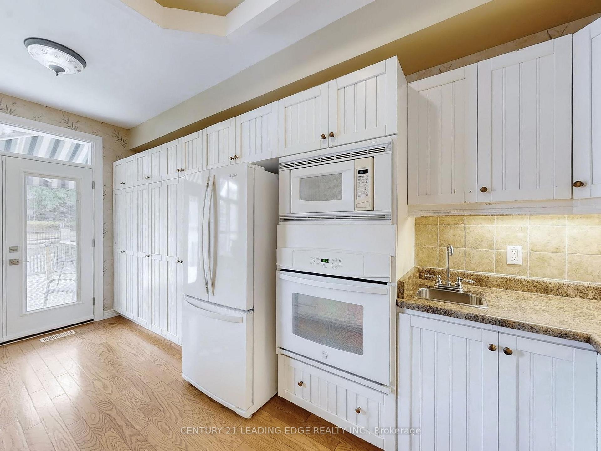 Photo 20 of 977 Lake Drive E, Georgina, Sutton & Jackson's Point — HOMEH