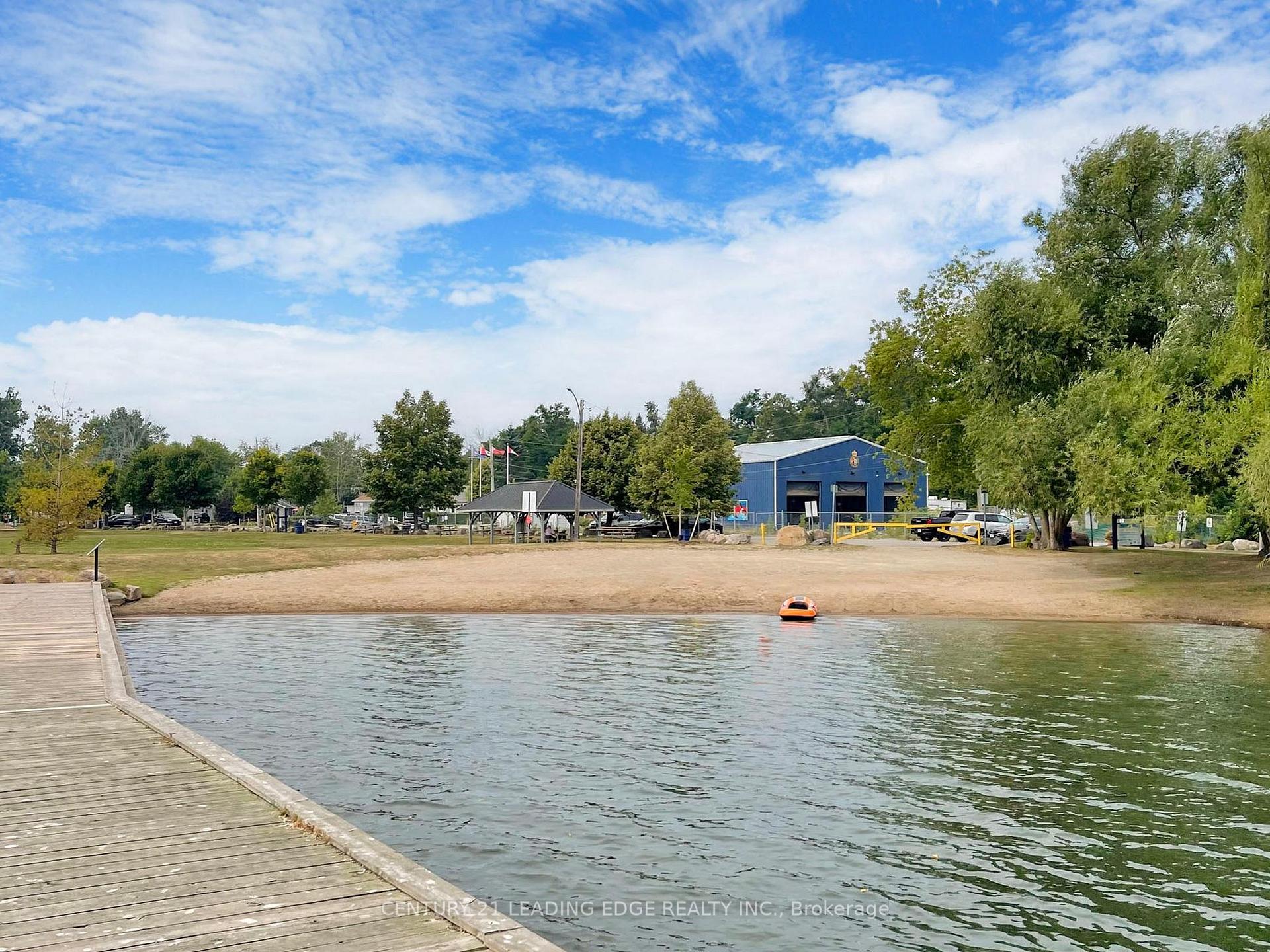 Photo 37 of 977 Lake Drive E, Georgina, Sutton & Jackson's Point — HOMEH