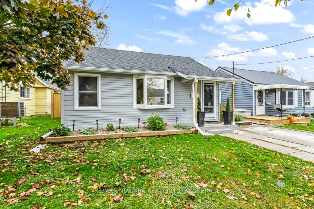 Photo 2 of 4 Beverly Street, St. Catharines, Oakdale — HOMEH