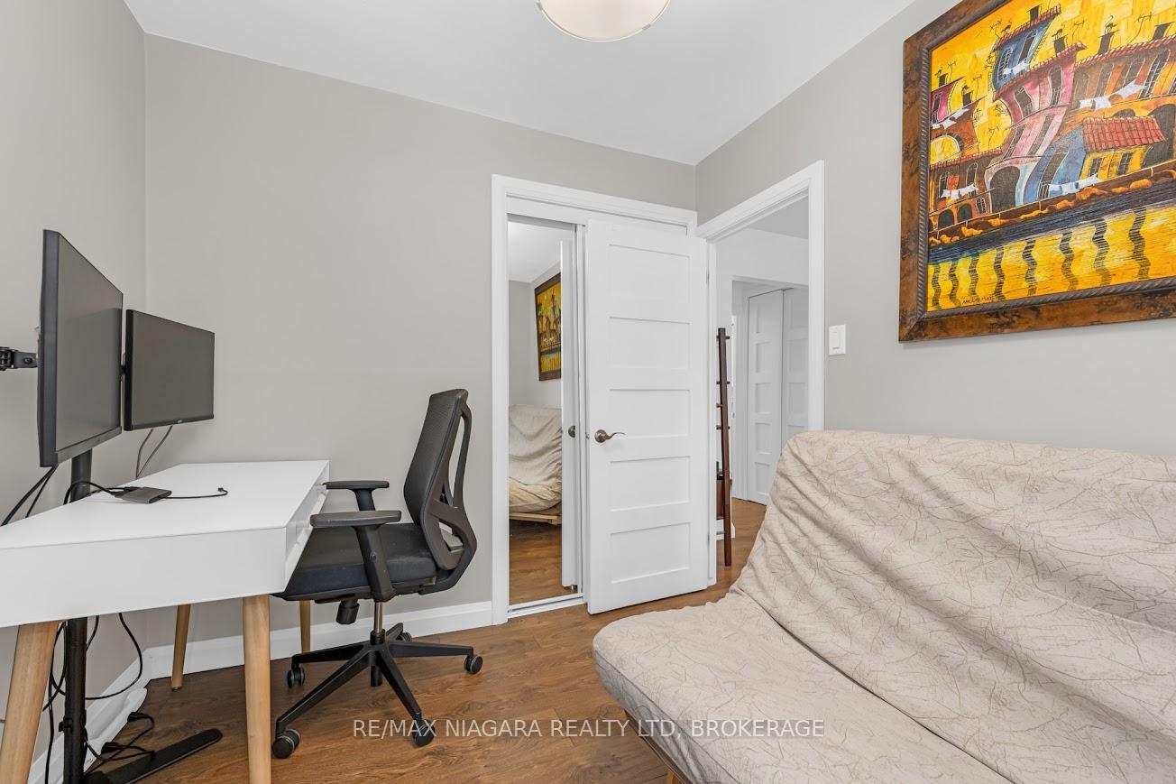 Photo 8 of 4 Beverly Street, St. Catharines, Oakdale — HOMEH