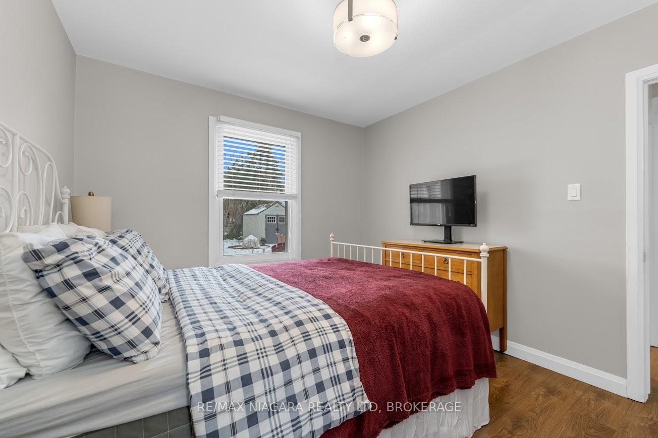 Photo 12 of 4 Beverly Street, St. Catharines, Oakdale — HOMEH