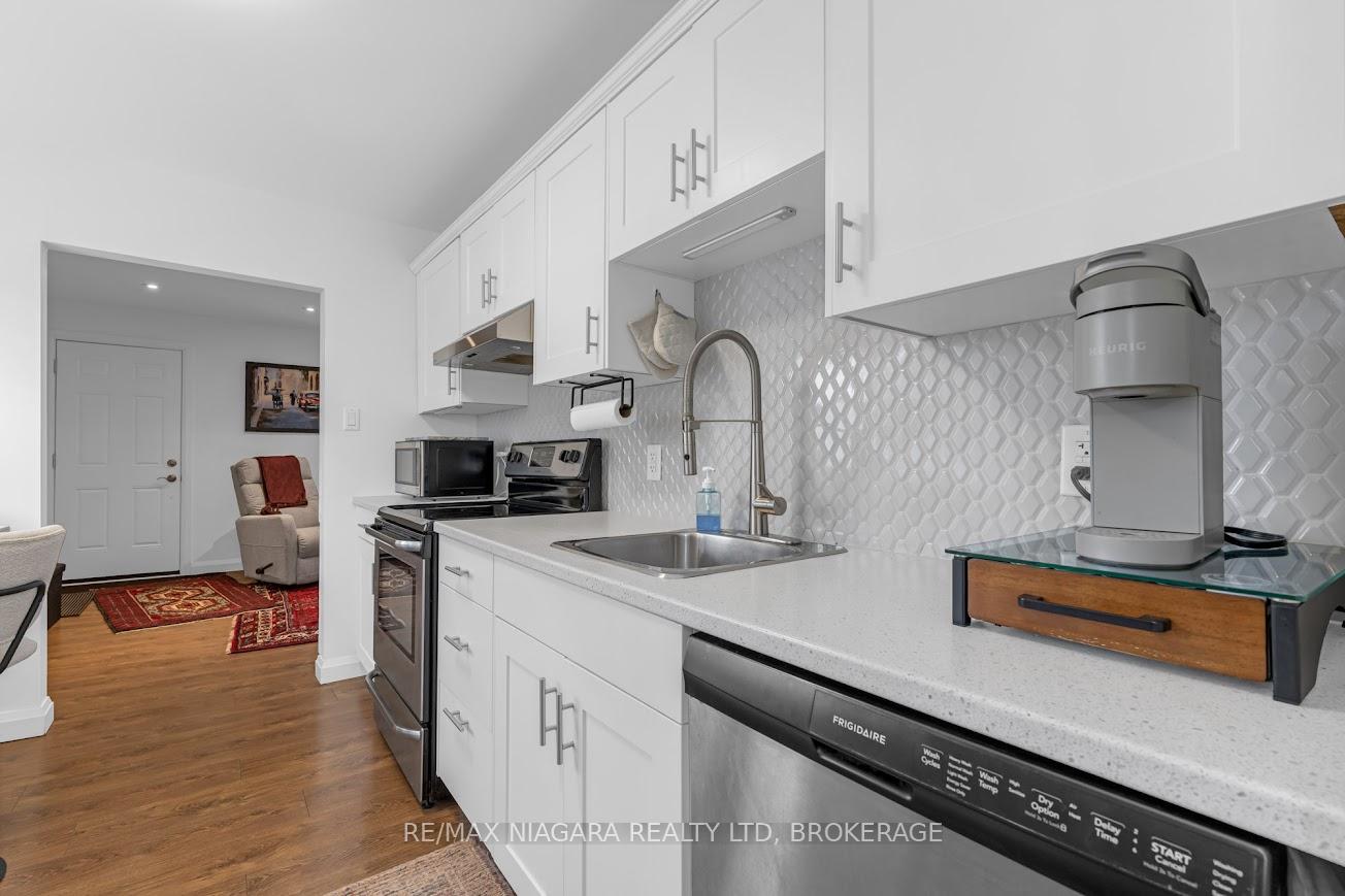 Photo 15 of 4 Beverly Street, St. Catharines, Oakdale — HOMEH