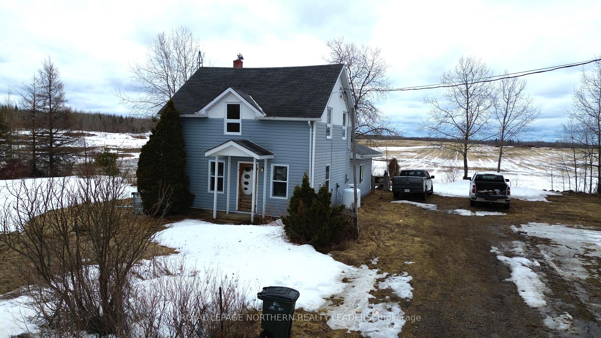Photo 2 of 760 Glackmeyer Concession Rd 10 & 11, Cochrane — HOMEH