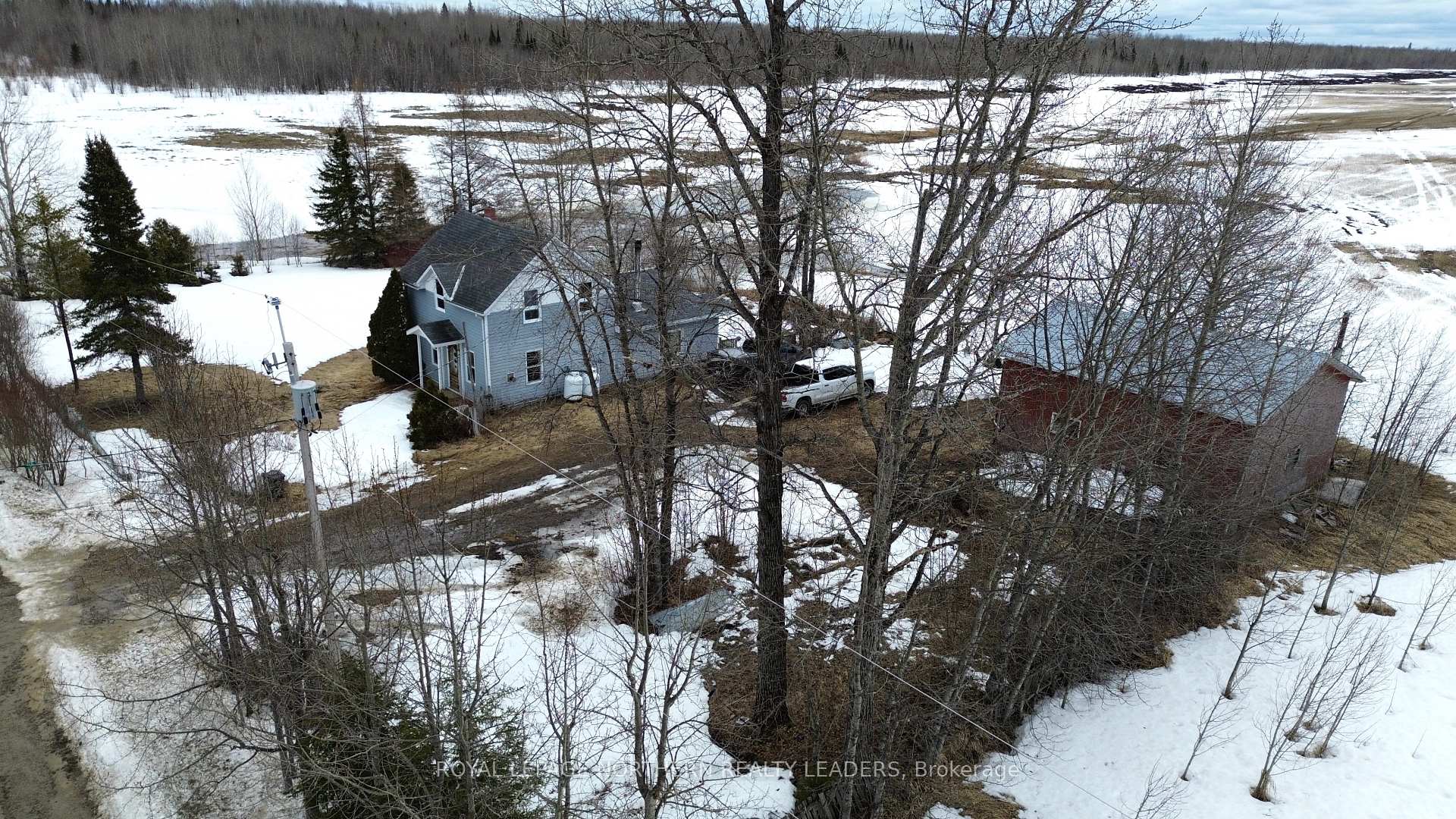 Photo 5 of 760 Glackmeyer Concession Rd 10 & 11, Cochrane — HOMEH