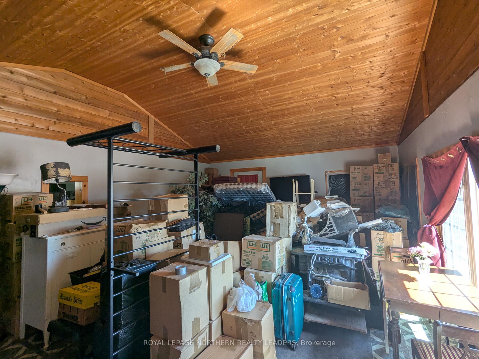 Photo 12 of 760 Glackmeyer Concession Rd 10 & 11, Cochrane — HOMEH