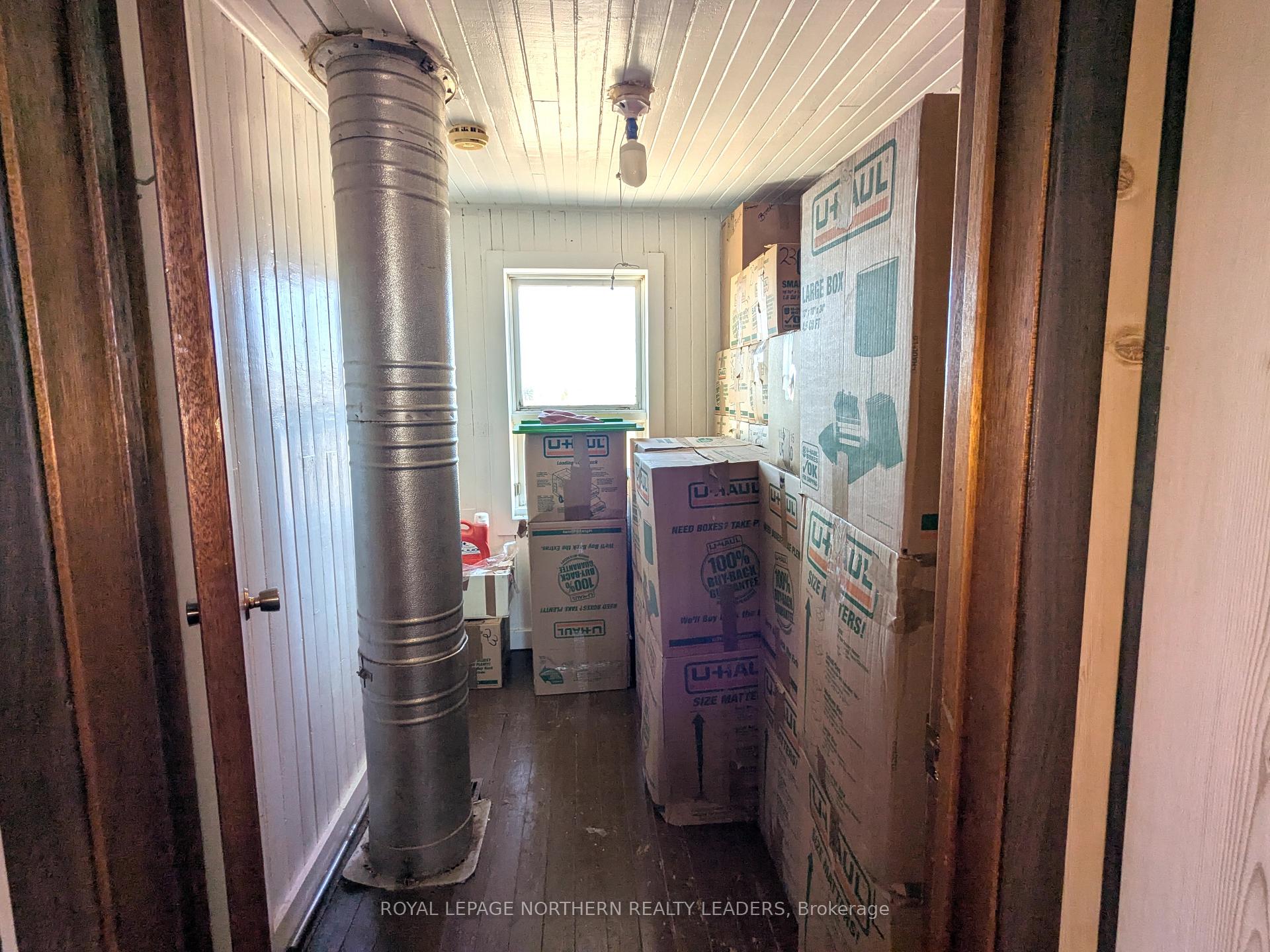 Photo 28 of 760 Glackmeyer Concession Rd 10 & 11, Cochrane — HOMEH