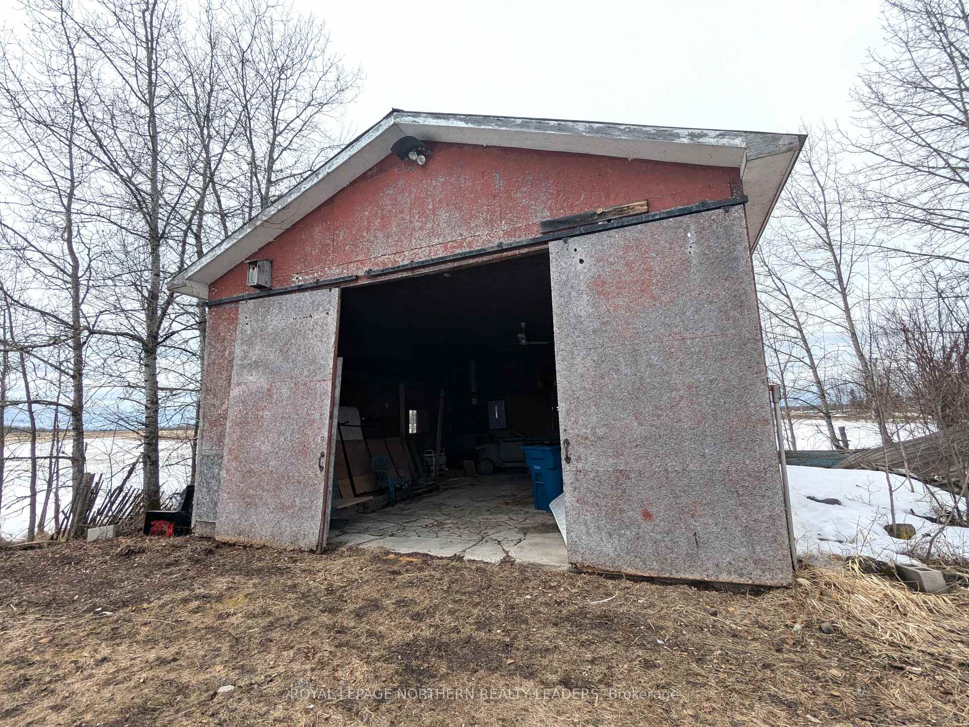 Photo 26 of 760 Glackmeyer Concession Rd 10 & 11, Cochrane — HOMEH